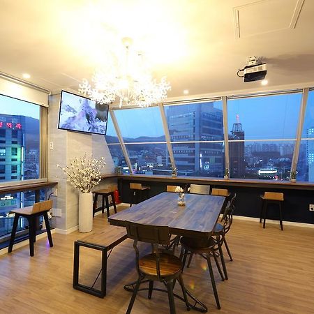 First Guesthouse Busan Exteriör bild